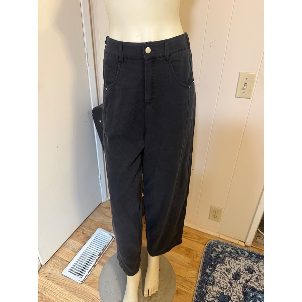 NWT Casual Black Gray Lyocell Blend Wide Barrel Leg Cropped Pants Womens S/M